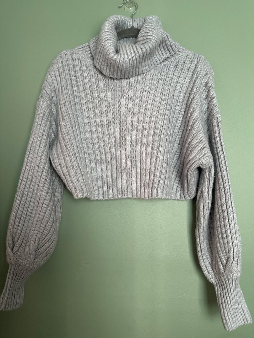 Urban Outfitters Gray Cropped Turtleneck Sweater Women’s M Y2K Retro streetwear